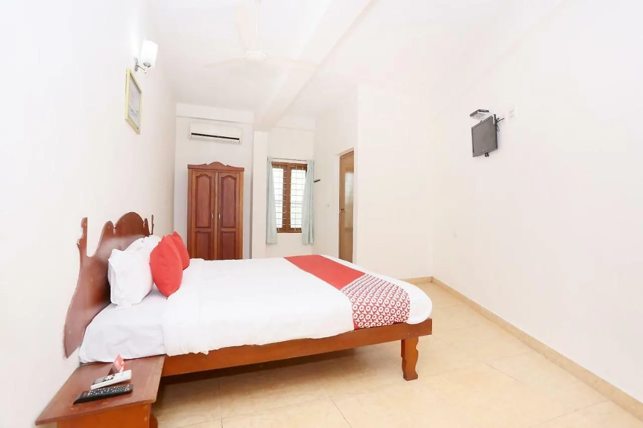 Oyo 39853 Manna Residency Hotel Kochi