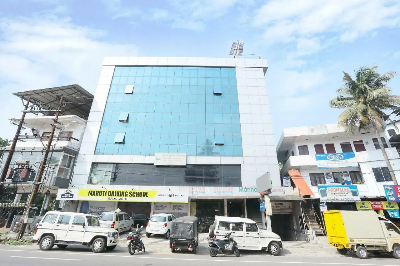 Oyo 39853 Manna Residency Hotel Kochi